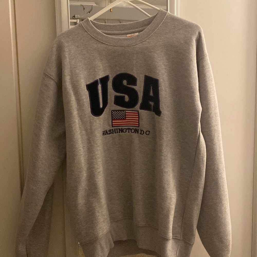 light grey, usa crewneck